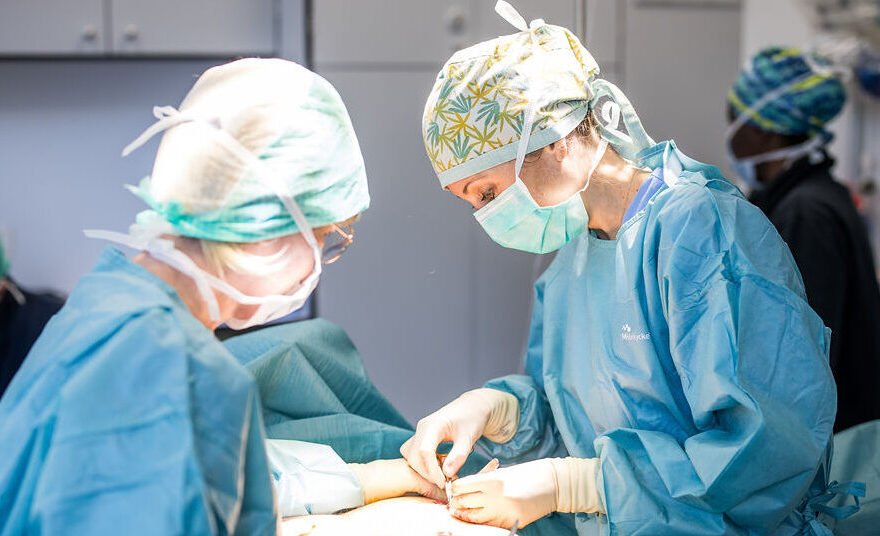 déroulement de l'opération de mastopexie